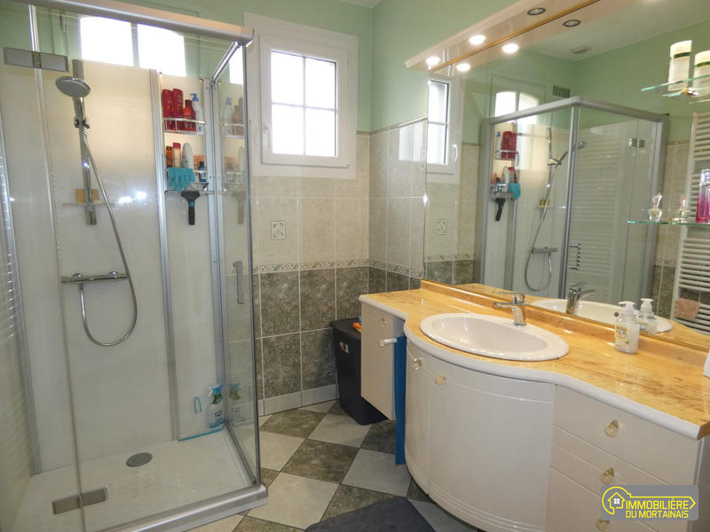 Maison - 212 m² - 5 pièces