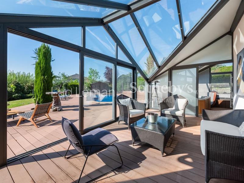 Maison - 286 m² - 7 pièces