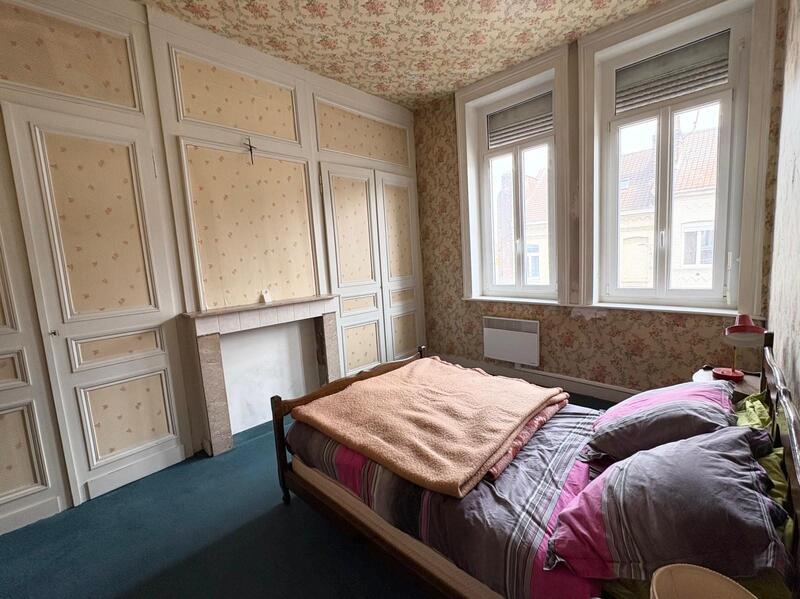 Maison - 233 m² - 7 pièces