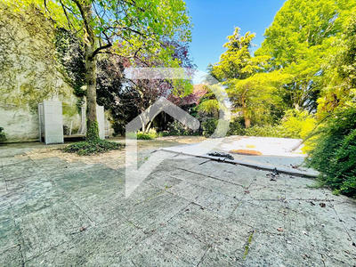 Maison - 294 m² - 11 pièces