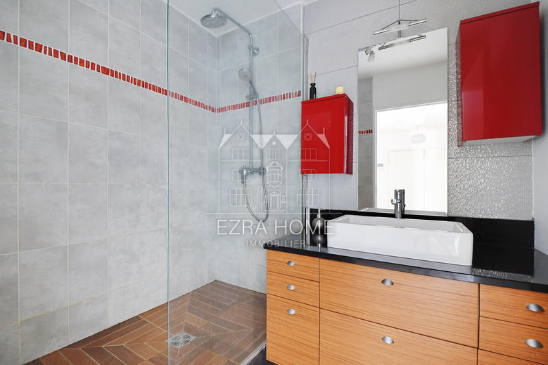 Appartement - 144 m² - 6 pièces