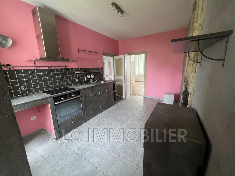 Maison - 224 m² - 9 pièces