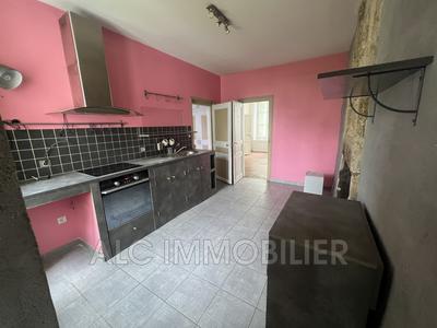 Maison - 224 m² - 9 pièces