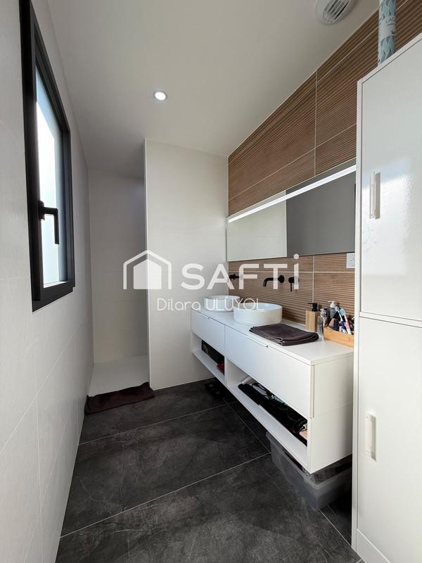 Maison - 152 m² - 8 pièces