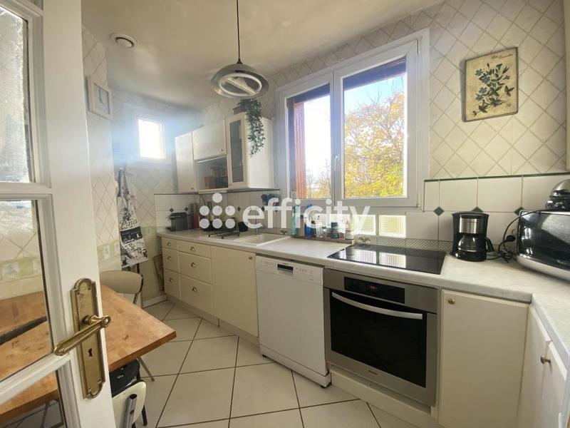 Pavillon - 130 m² - 6 pièces