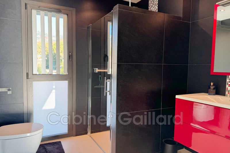 Villa - 195 m² - 6 pièces