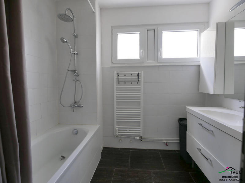 Appartement - 126 m² - 6 pièces