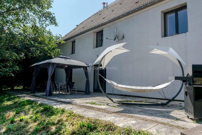 Maison - 232 m² - 7 pièces