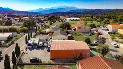 Parking / Garage - 250 m²