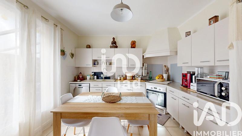 Maison - 220 m² - 7 pièces