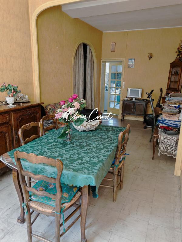 Maison - 186 m² - 7 pièces