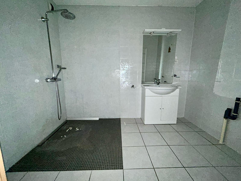 Appartement - 100 m² - 5 pièces