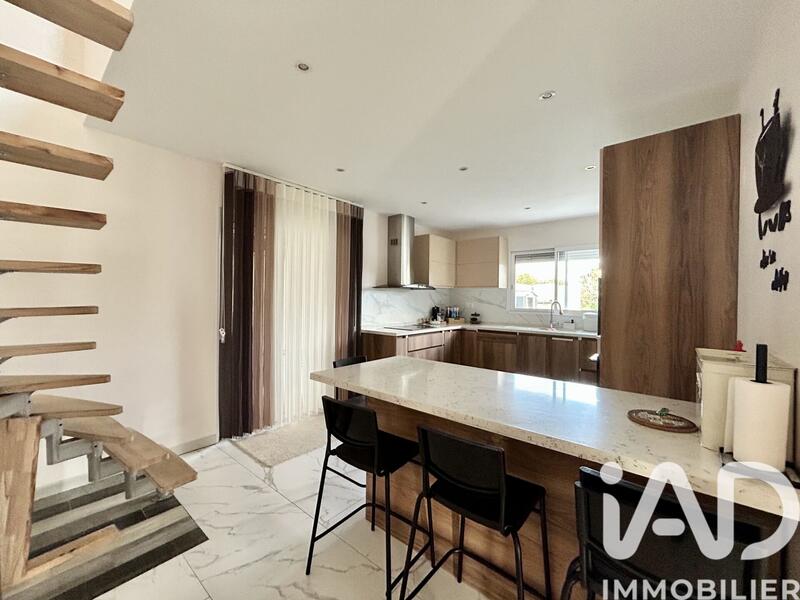 Maison - 190 m² - 3 pièces