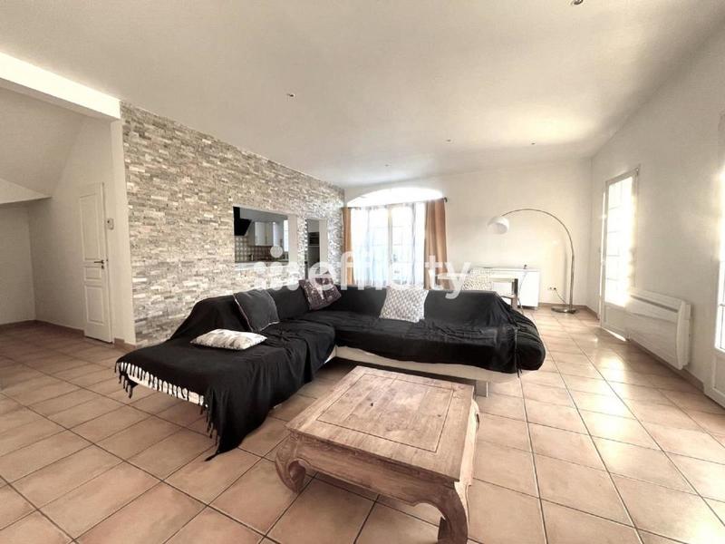 Maison - 119 m² - 5 pièces