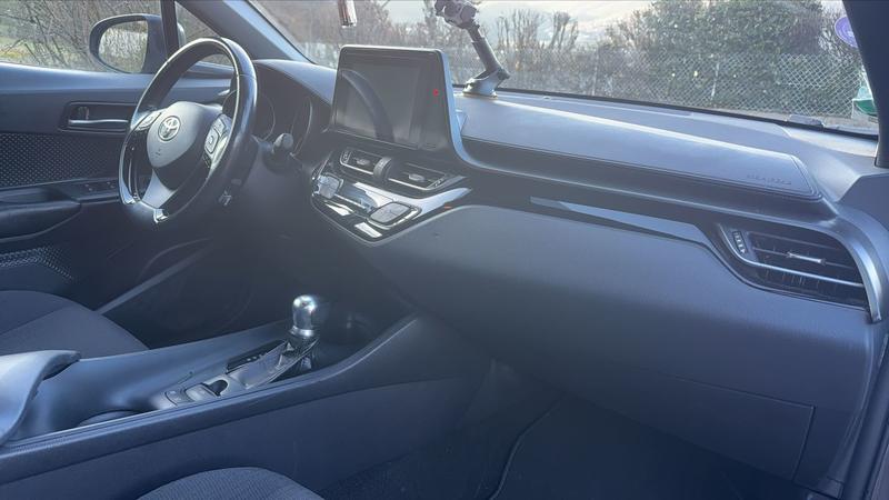 Toyota c-Hr 1.8 Vvt-i 122 Hybrid Cvt Dynamic - Automatique Entretien constructeur