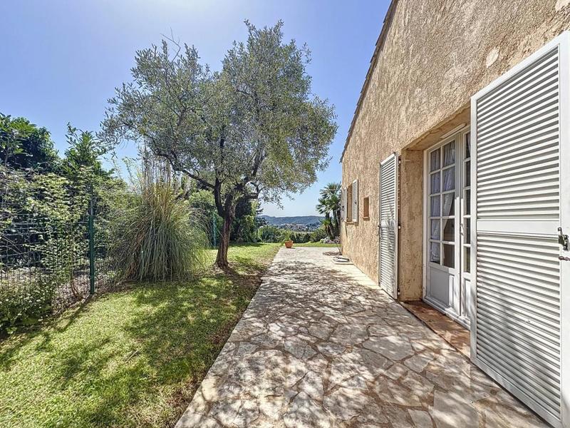 Villa - 180 m² - 5 pièces
