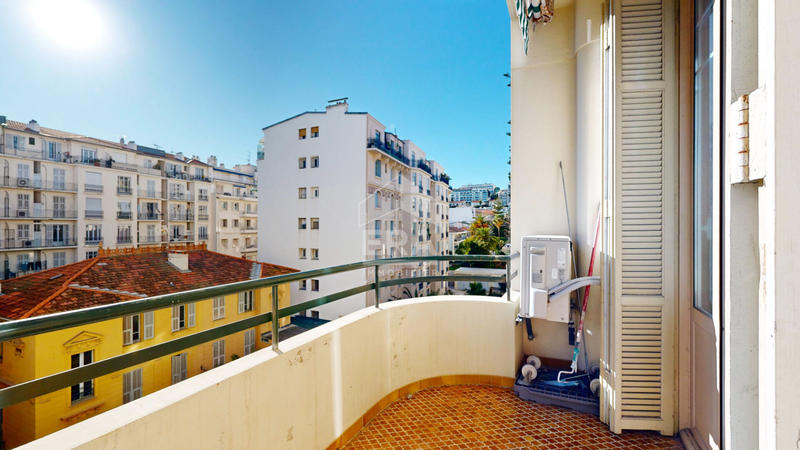 Appartement - 82 m² - 3 pièces