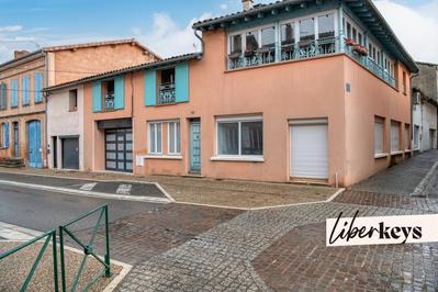 Maison de village - 338 m² - 6 pièces