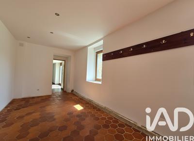 Maison - 214 m² - 6 pièces