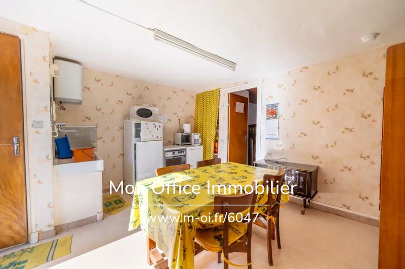 Maison - 400 m² - 15 pièces