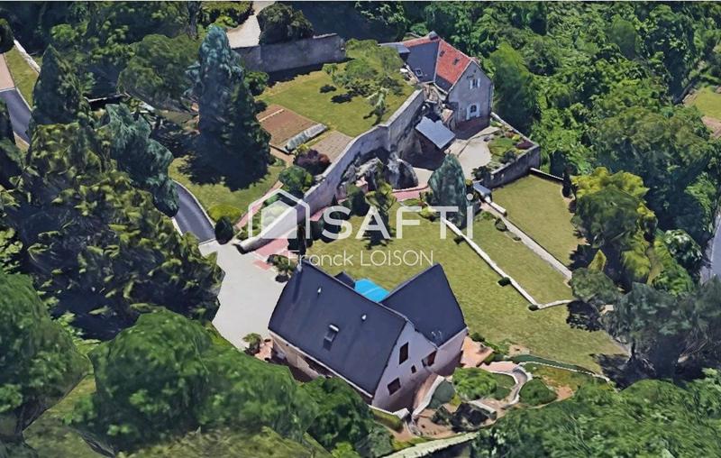 Maison - 220 m² - 11 pièces