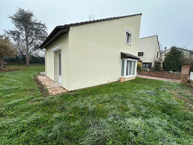 Maison - 104 m² - 5 pièces