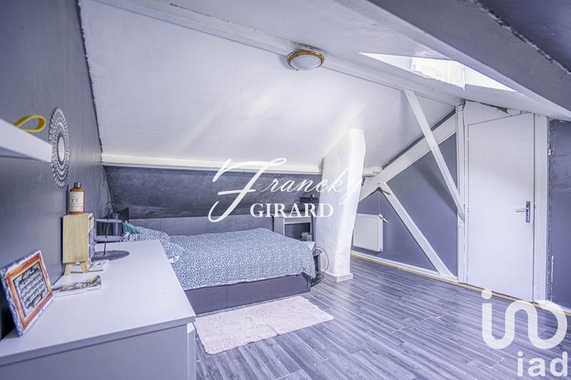 Maison - 95 m² - 5 pièces