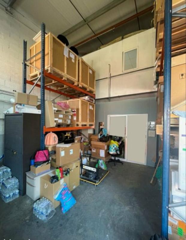 Atelier d'activités - 180 m² - 2 pièces