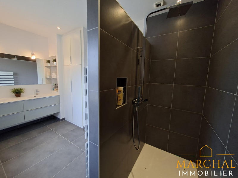 Villa - 294 m² - 10 pièces