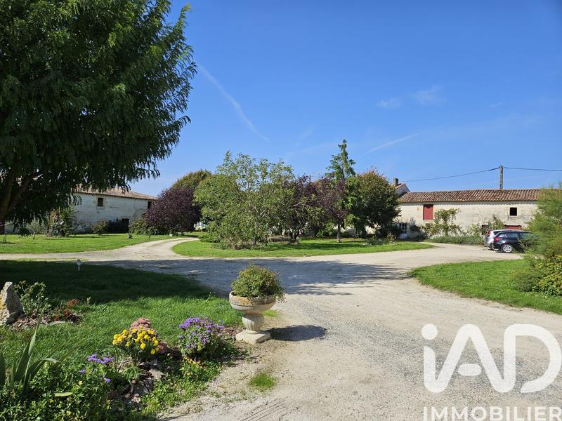 Maison - 301 m² - 8 pièces