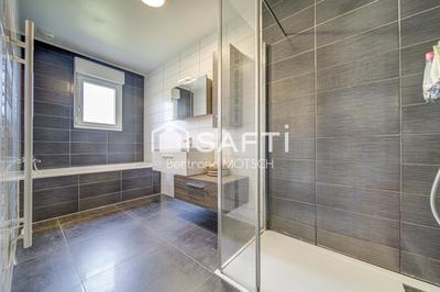 Maison - 177 m² - 8 pièces