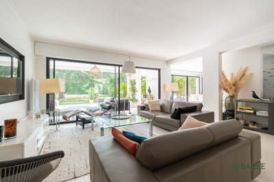 Appartement - 170 m² - 6 pièces