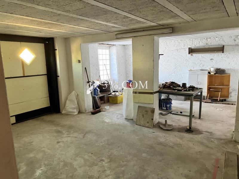 Maison - 219 m² - 8 pièces