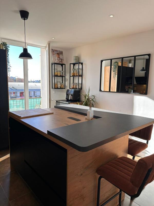 Appartement - 85 m² - 4 pièces