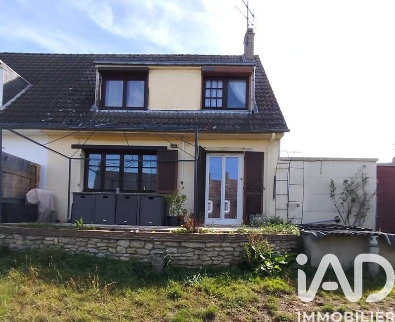 Maison - 93 m² - 5 pièces