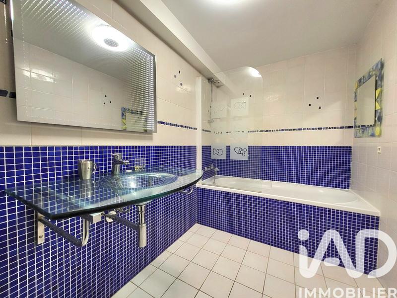 Maison - 204 m² - 8 pièces