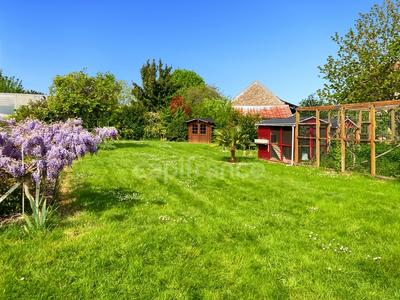 Maison - 273 m² - 9 pièces