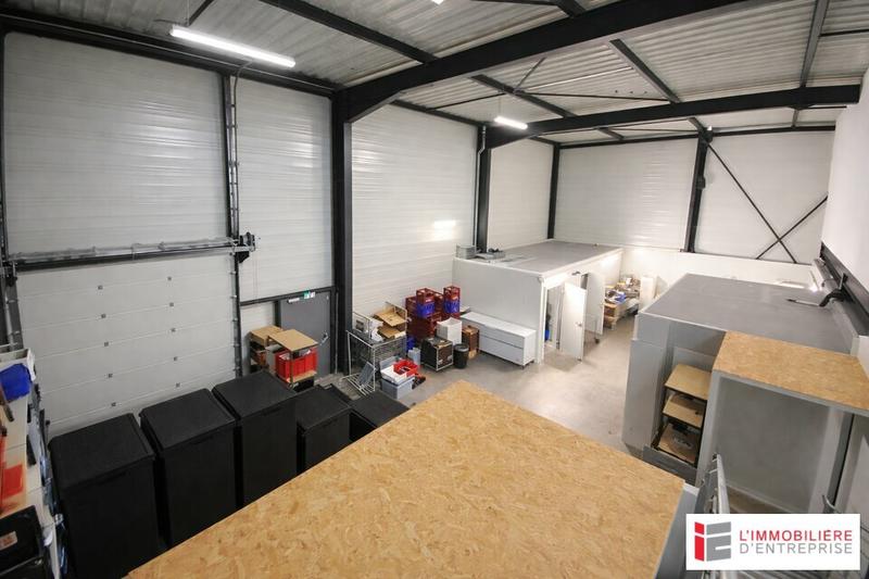 Local d'activité / Entrepôt - 395 m²