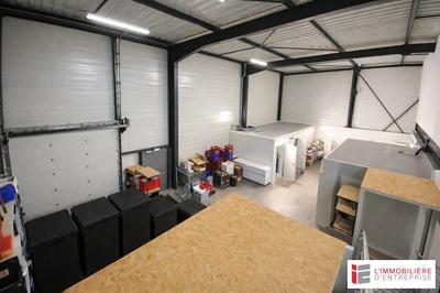 Local d'activité / Entrepôt - 395 m²