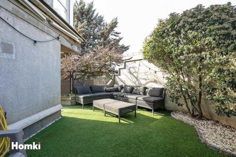 Studio - 99 m² - 4 pièces