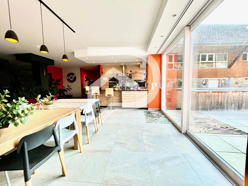 Maison - 309 m² - 7 pièces