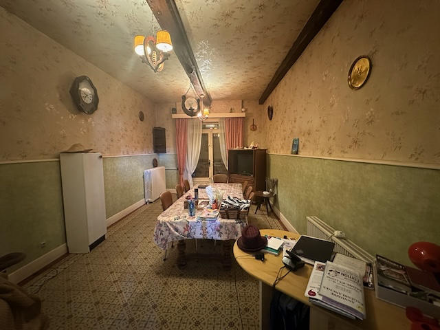 Maison - 280 m² - 10 pièces