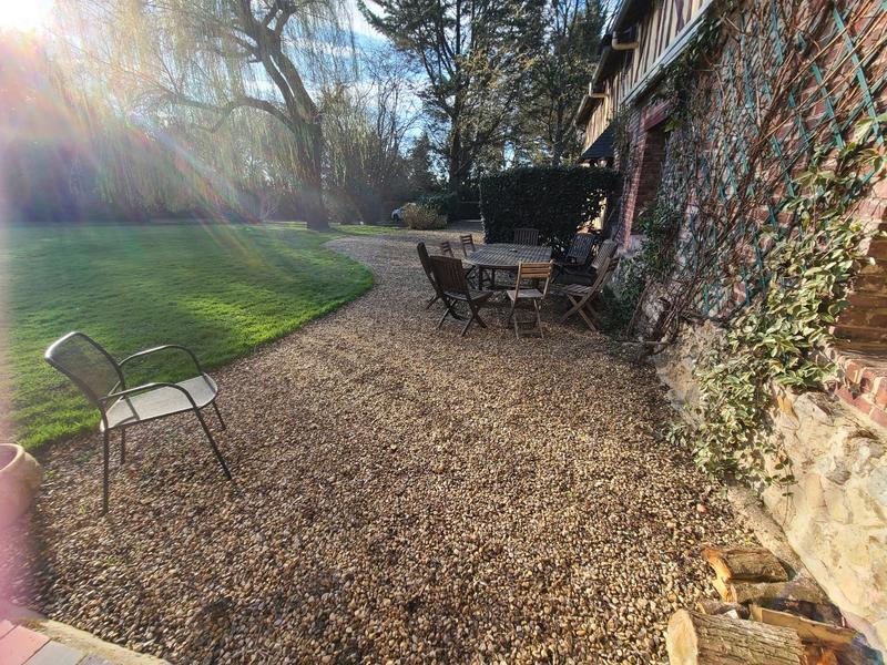 Propriété - 292 m² - 14 pièces