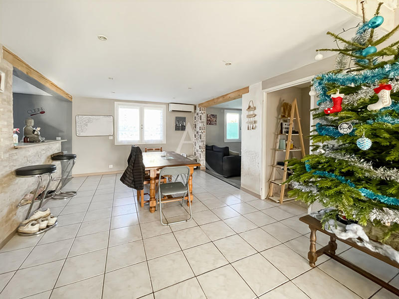 Maison - 120 m² - 6 pièces