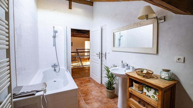 Maison - 530 m² - 12 pièces