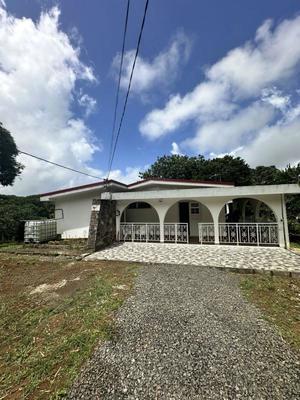 Maison - 97 m² - 4 pièces