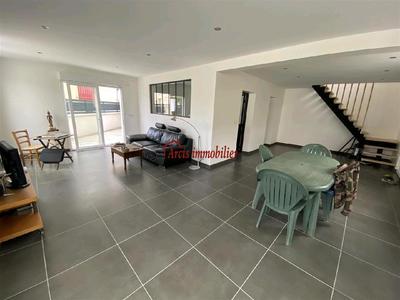 Maison - 122 m² - 5 pièces