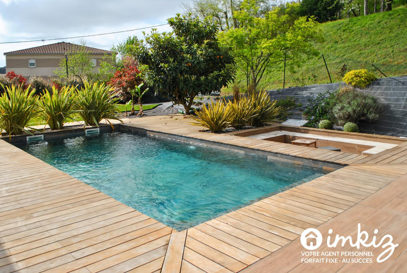 Maison - 222 m² - 7 pièces