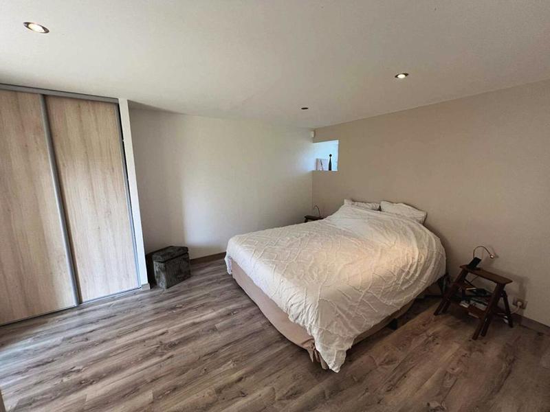 Maison - 205 m² - 8 pièces