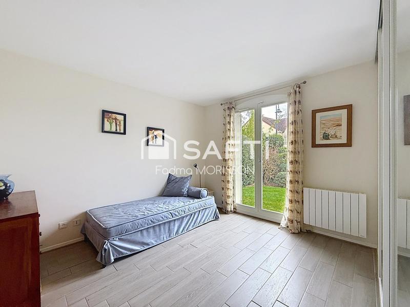 Maison - 207 m² - 7 pièces